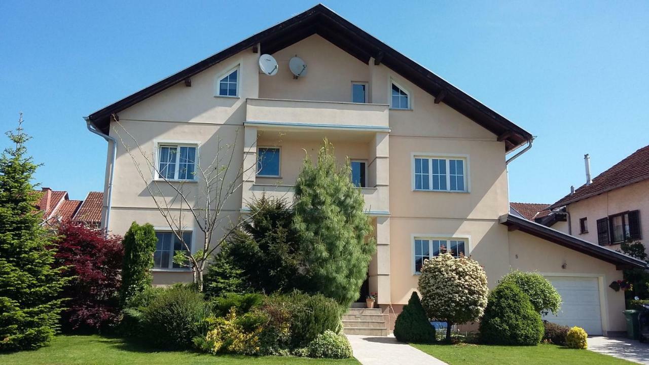 Apartments Place4you Bjelovar Extérieur photo